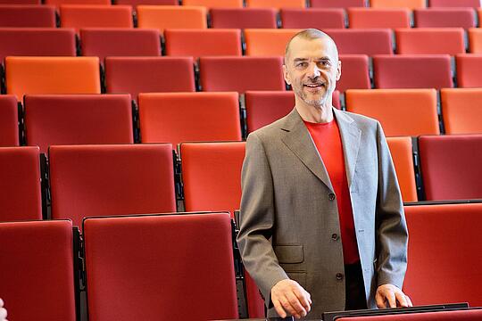 Keynote Speaker Arno Fischbacher