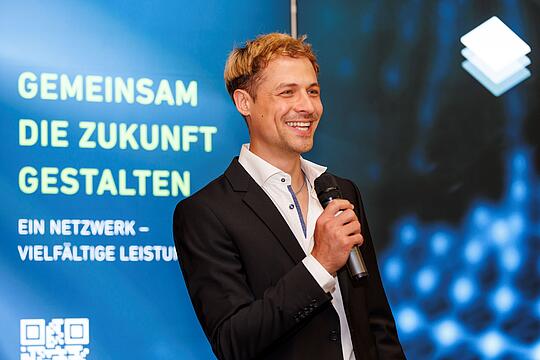 Keynote Speaker Dr. Jan König