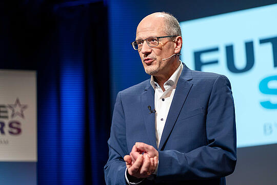 Keynote Speaker Dr. Bernd R. Olma