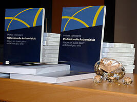 Professionelle Authentizität: Warum ein Juwel glänzt und Kiesel grau sind