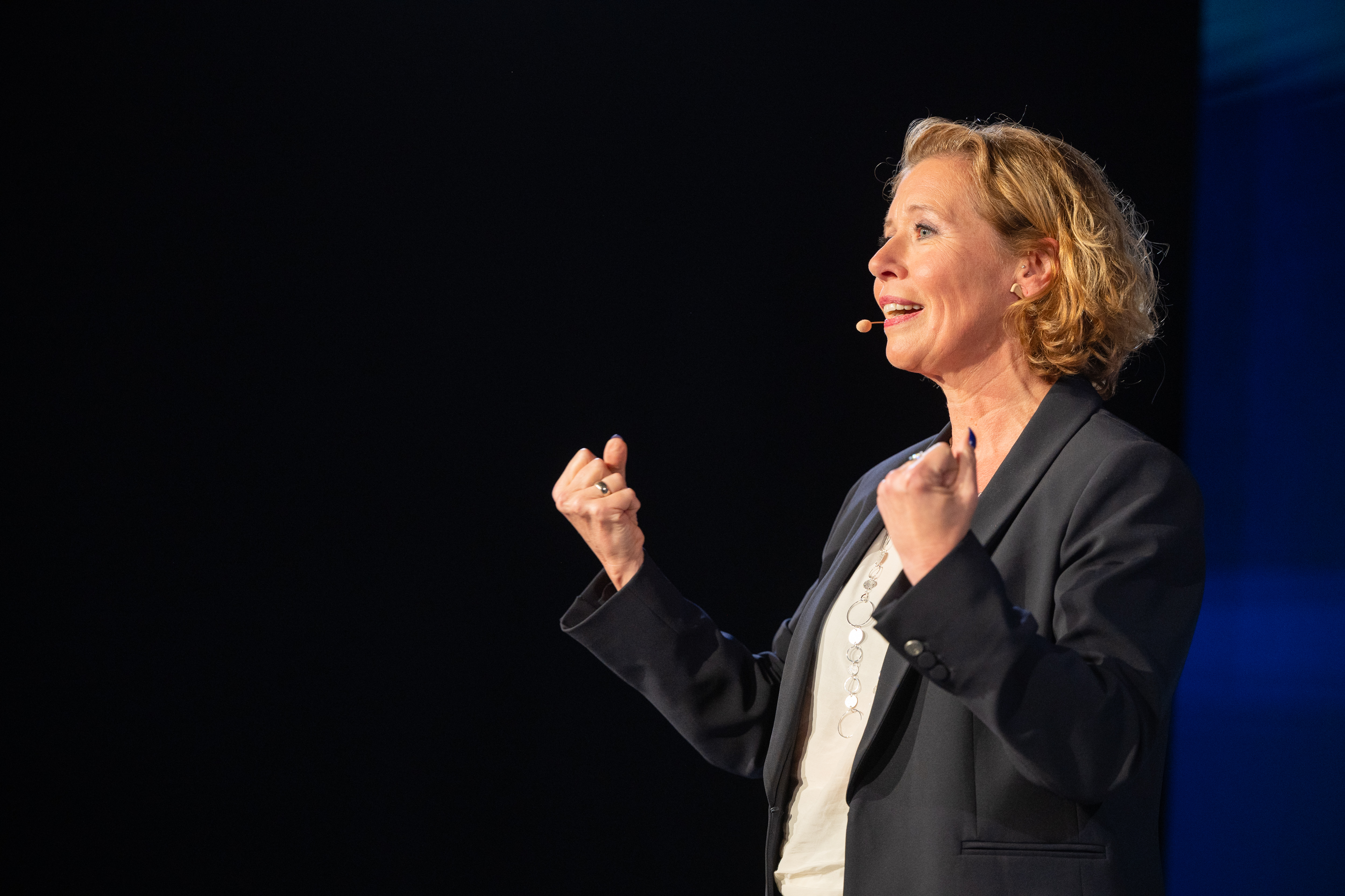 Keynote Speaker Dr. Sabine Hahn